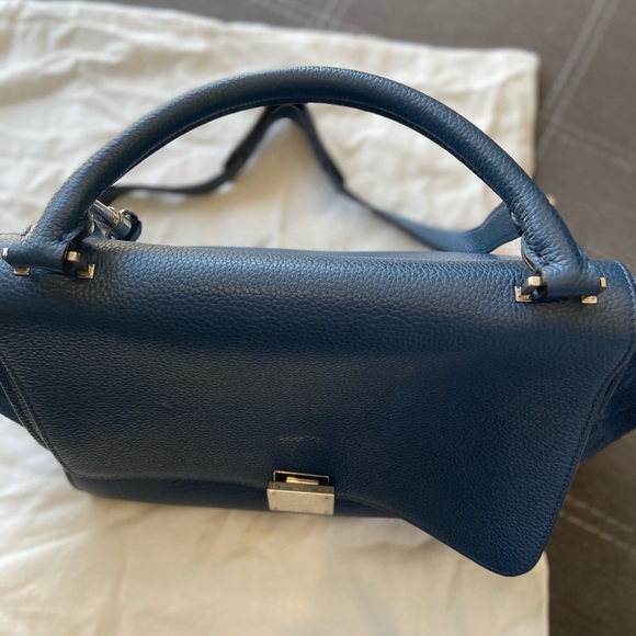 Celine Navy Medium Trapeze Bag - Picture 6 of 11